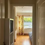 게스트하우스 Superb Double Near Airport - 3 *
