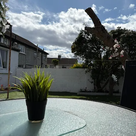 Guest house Superb Double Near Airport - 3 Dublin