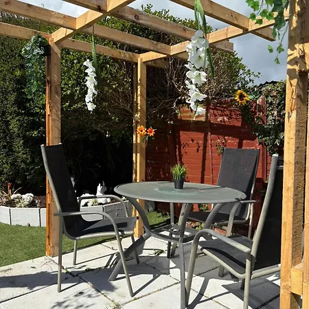 Гостевой дом Superb Double Near Airport - 3 Дублин