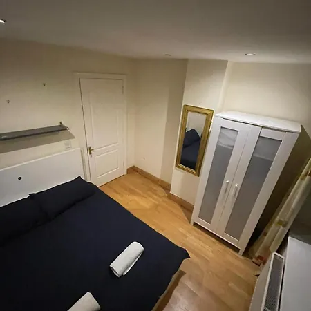 Superb Double Near Airport - 3 * Dublin