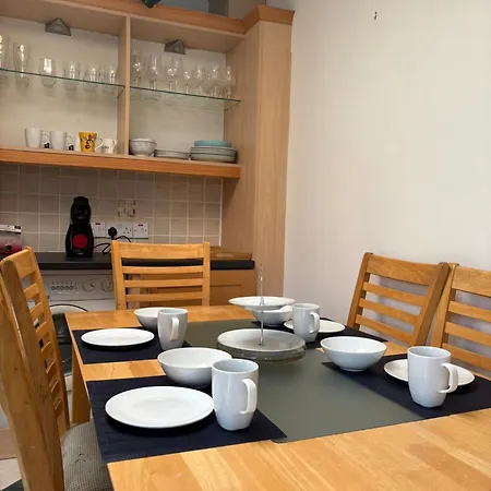 Superb Double Near Airport - 3 Гостевой дом *