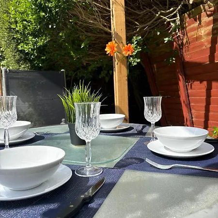 Superb Double Near Airport - 3 Дублин