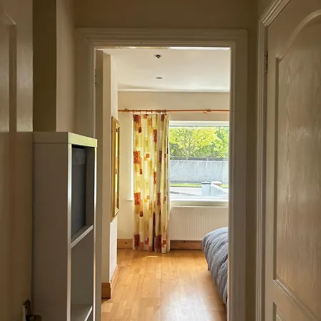 Гостевой дом Superb Double Near Airport - 3 *