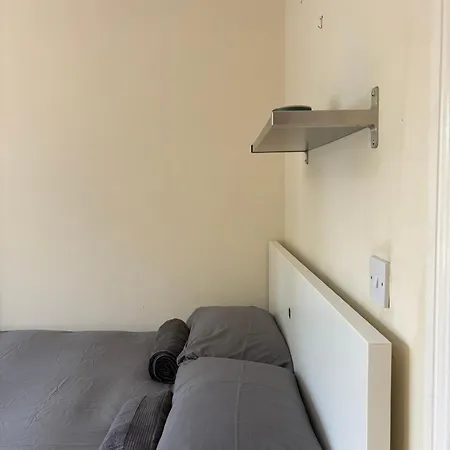 Guest house Superb Double Near Airport - 3 Dublin