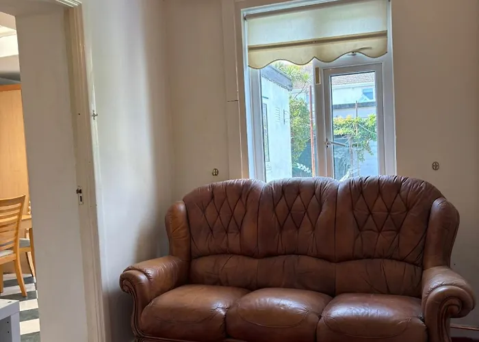 Superb Double Near Airport - 3 * Dublino