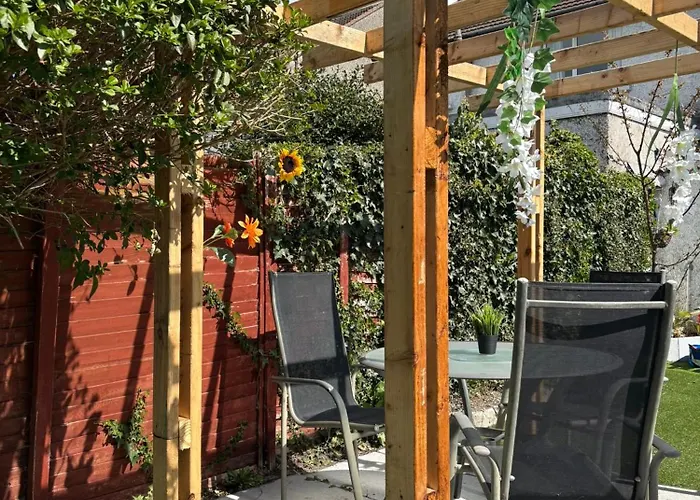 Superb Double Near Airport - 3 Affittacamere