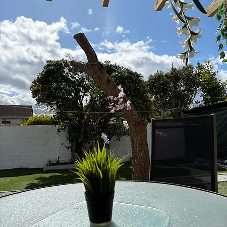 Superb Double Near Airport - 3 * Dublino