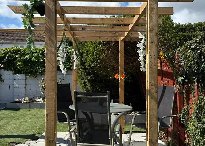 בית הארחה Superb Double Near Airport - 3 *